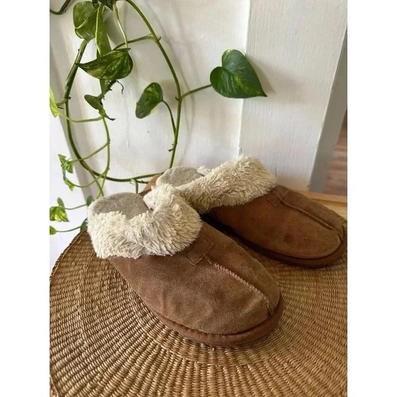 Secret Treasures women’s size 9 Slippers - Picture 1 of 8